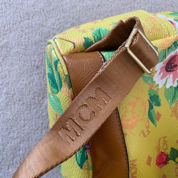 MCM paradiso med floral backpack - Picture 7 of 8